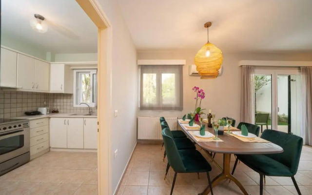 Central & Elegant Suite with private garden