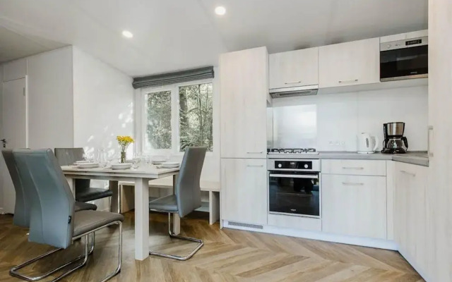 Relaxing Apartment With Jacuzzi