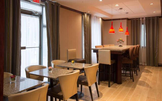 Hampton Inn by Hilton Toronto-Mississauga West