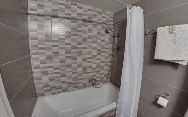 Royal Park Apt Resort by Sea N Rent