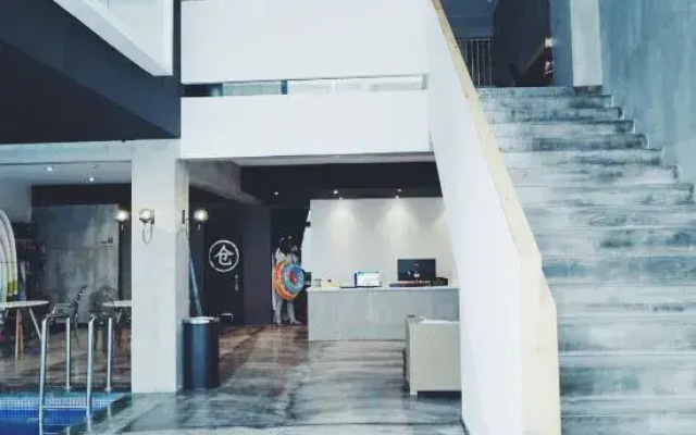 Lanhai Xiaozhu Hostel