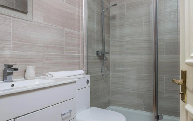 Sunshine On Leith Apartment