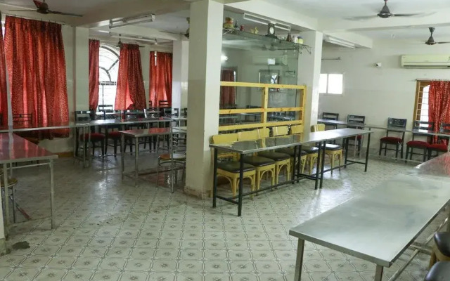 ULO Sai Jayanth Guest House