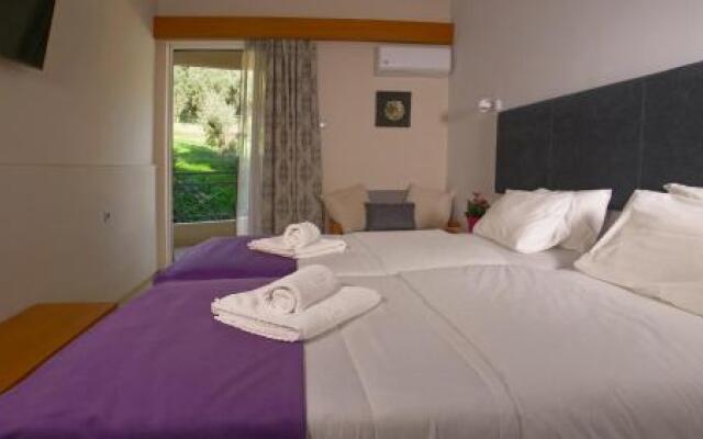 Antikyra Beach Hotel
