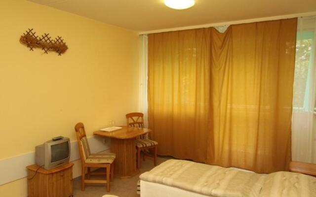 Hotel Beremend Rose