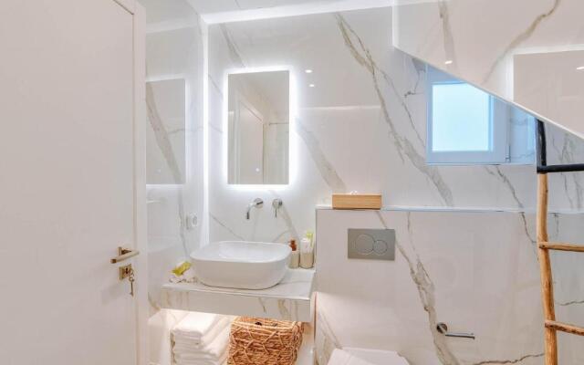 Nautica Suites-Superior Seaview suite with jacuzzi