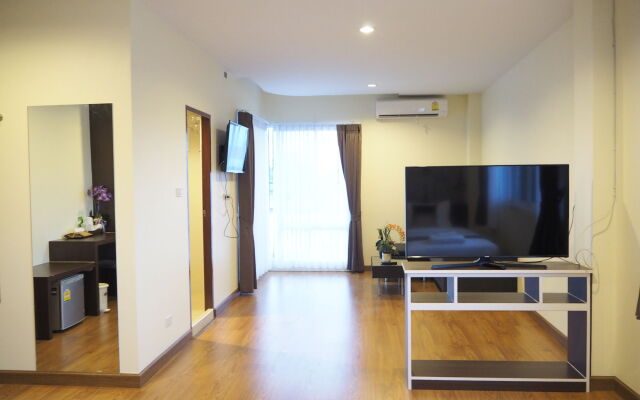 Suksomboon Hotel