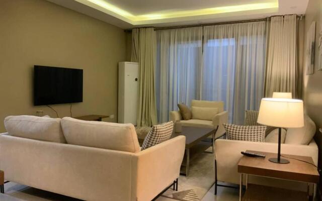 Grany Apartment - Palm Village