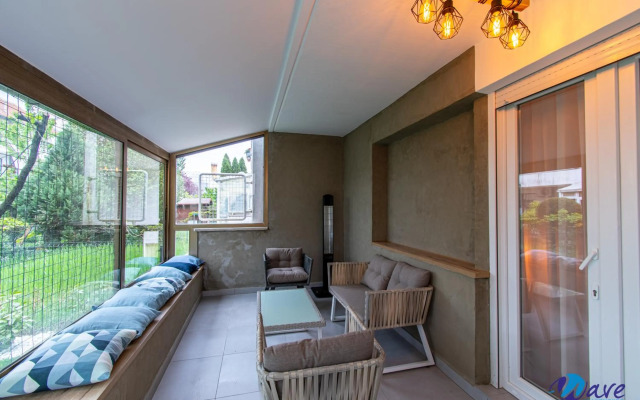 MODERN apartments WAVE near the AIRPORT