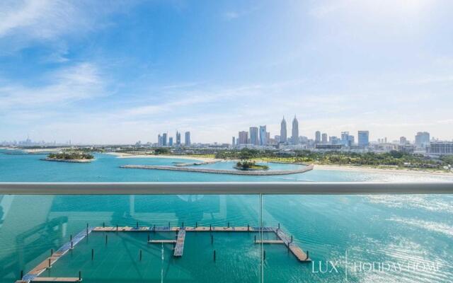 LUX - Opulent Island Suite Burj Khalifa View 1