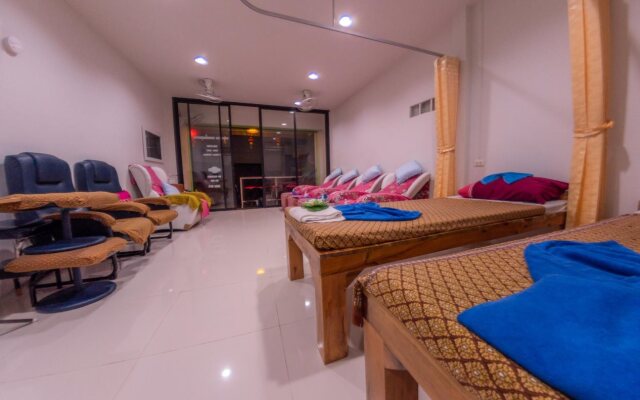 Enrico Hostel Patong