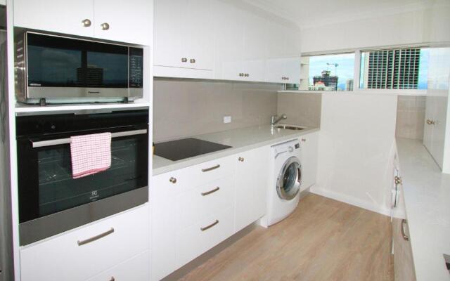 Narrowneck Court