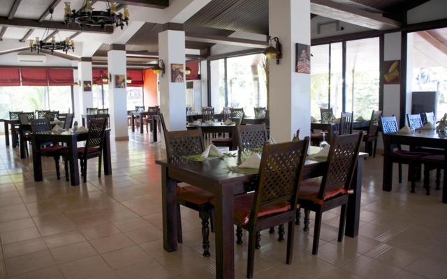 Itsandra Beach Hotel & Resort