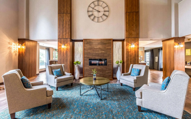 Clarion Hotel Portland Airport