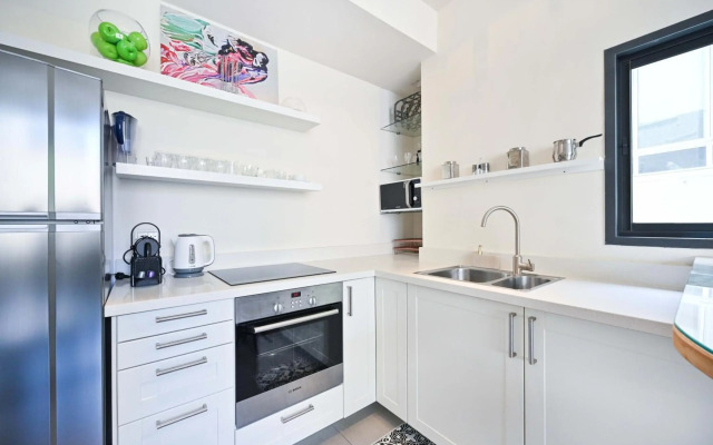 Ginger Tea by HolyGuest