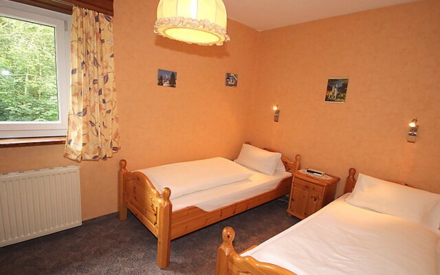 Am Birkenhain 13930