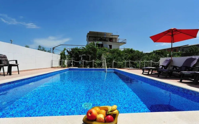 Villa Velin Apartments