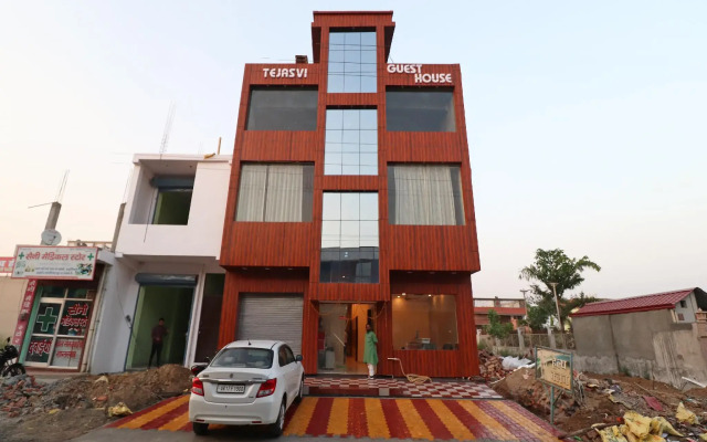 OYO 39292 Hotel Tejasvi