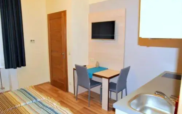 Frank & Fang Apartments