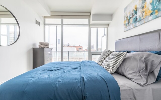 Newly Decorated Trendy Condo Sleeps 4