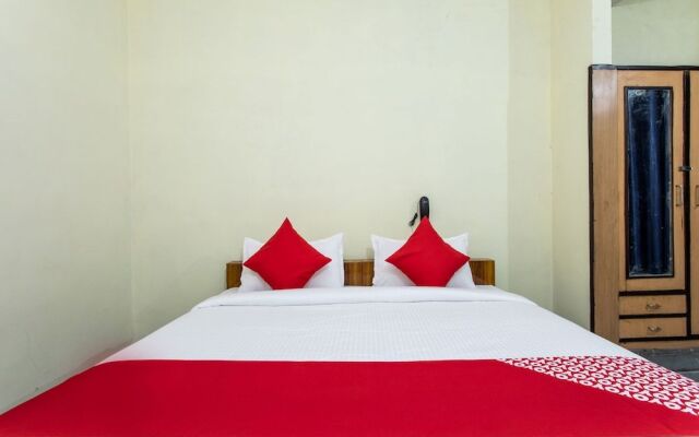 Oyo 24844 Hotel Samrat