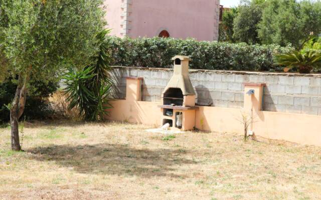 San Teodoro Lu Fraili Apartments