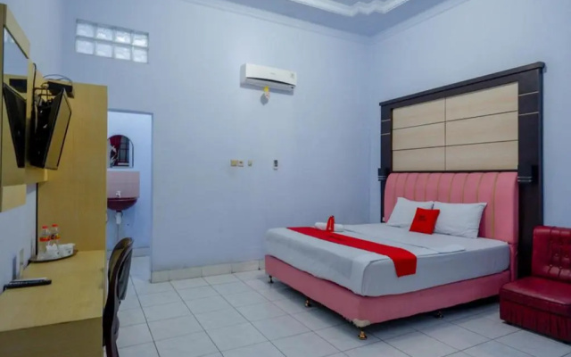 RedDoorz Plus Syariah near Stasiun Pekalongan 2