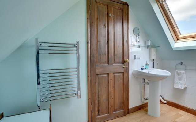 Quaint Holiday Home in Cranbrook With Serene View