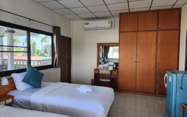 Beach Box @ Pran (SHA Extra Plus)