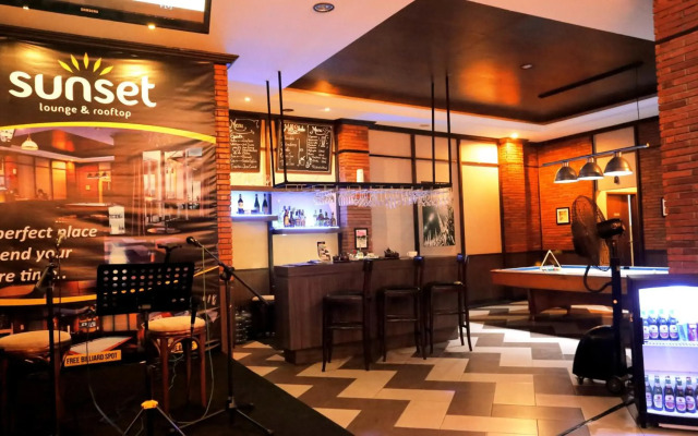 Amarelo Hotel Solo