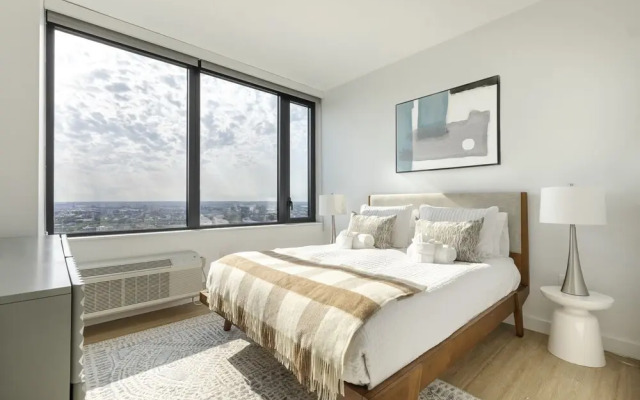 Deedee's Sky Rise Apartments - Newport 2