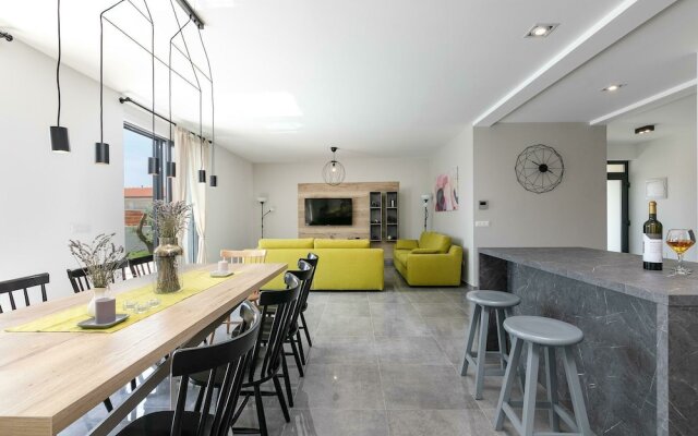 Spacious Villa in Pula Istria With Swimming Pool