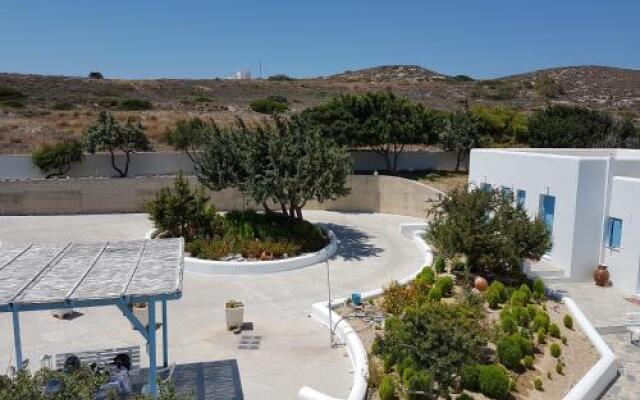 Sarakiniko View Studios