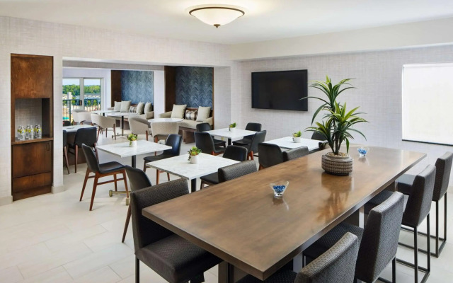 Hilton Charlotte Airport