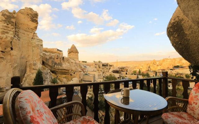 Antique Terrace Suites