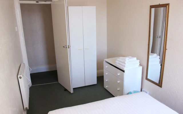 Sandpiper Holiday Apartments