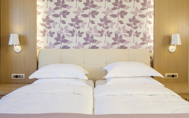 Princess Kyniska Suites