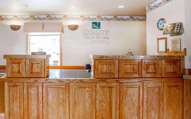 Quality Inn & Suites Bremerton near Naval Shipyard