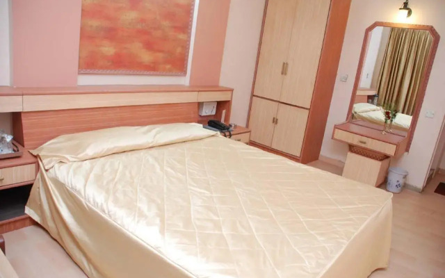 Hotel RutuGandh Heritage