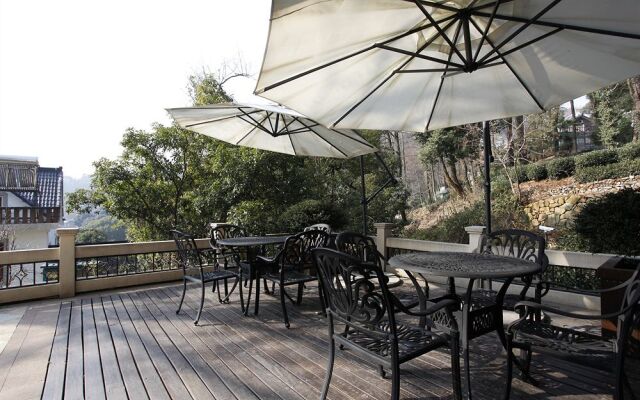 West Lake Reclusive Life Villa Yangmeiling Branch