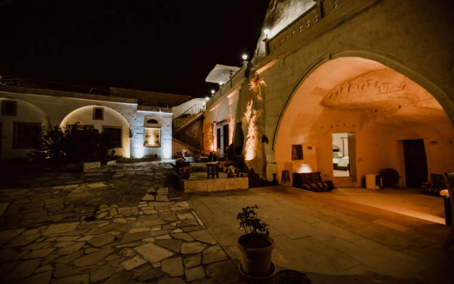 Ortahisar Cave Hotel
