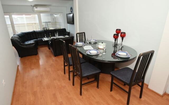 Darni Central Apartments