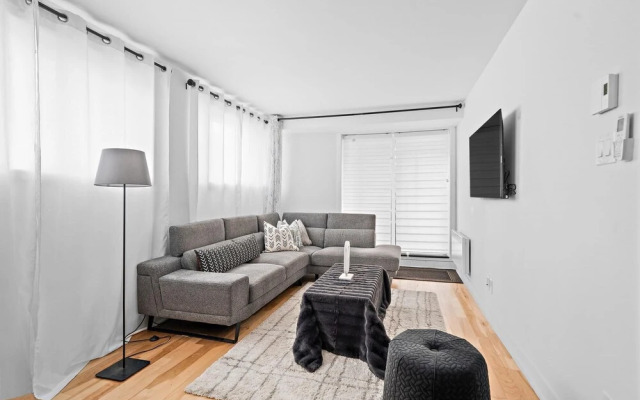 Brand New Contemporary 2-bedroom Apartment
