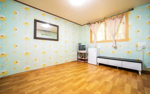 Gangchonpine Hill Pension
