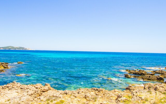 Flat 201M² 4 Bedrooms 3 Bathrooms - Limassol