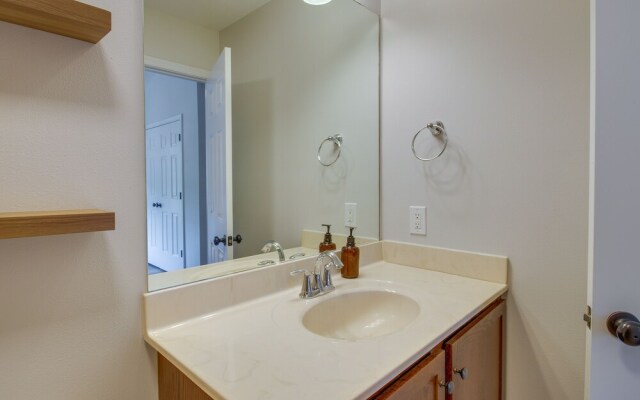 Lynchburg Rental w/ Deck: Near Downtown!