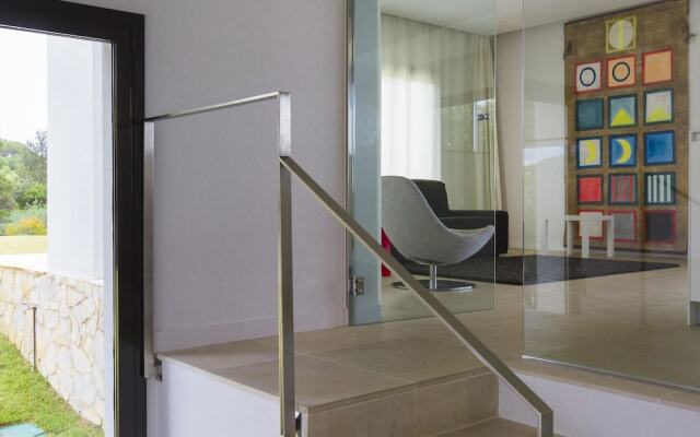 Modern Holiday Home in Sant Andreu de Llavaneres with Swimming Pool