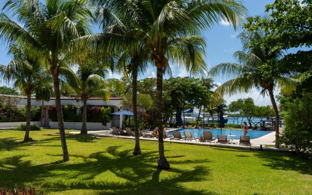 Marina Paraiso Isla Mujeres Hotel