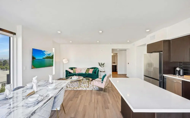 Luxury 2BR by Oneluxstay