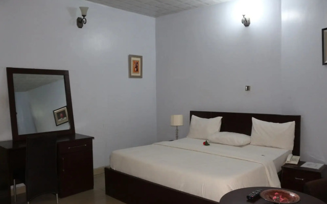 Albert Suites
